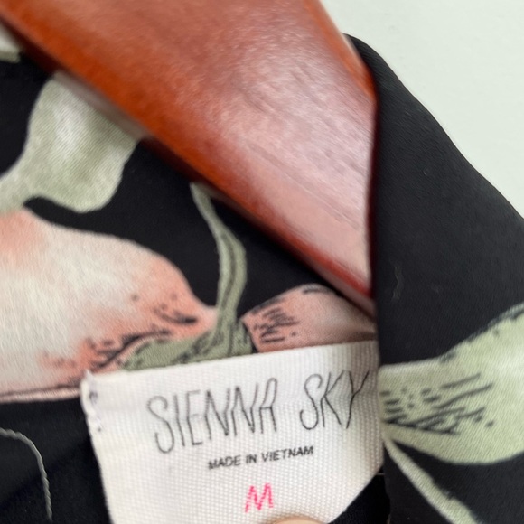 Sienna Sky Floral Black and Pink Women's Top size medium - Picture 4 of 4